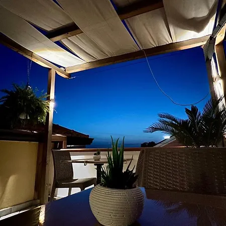 A Casa Di Vittoria - Bed & Breakfast Castellabate