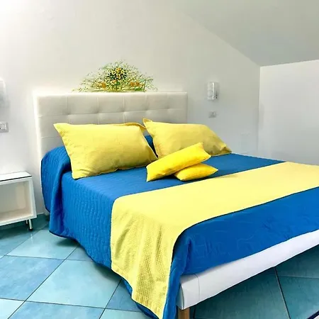 A Casa Di Vittoria - Bed and Breakfast Castellabate